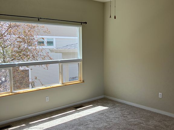 4th image of 301 SE 11th St Unit 1102
