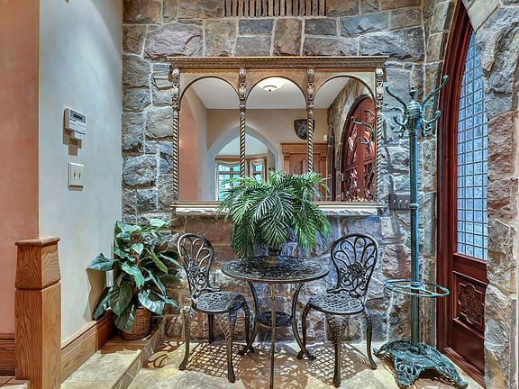 5th image of 1334 Vincenzo Dr