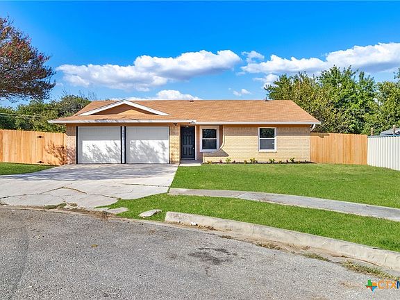 3rd image of 2603 Lorraine Cir