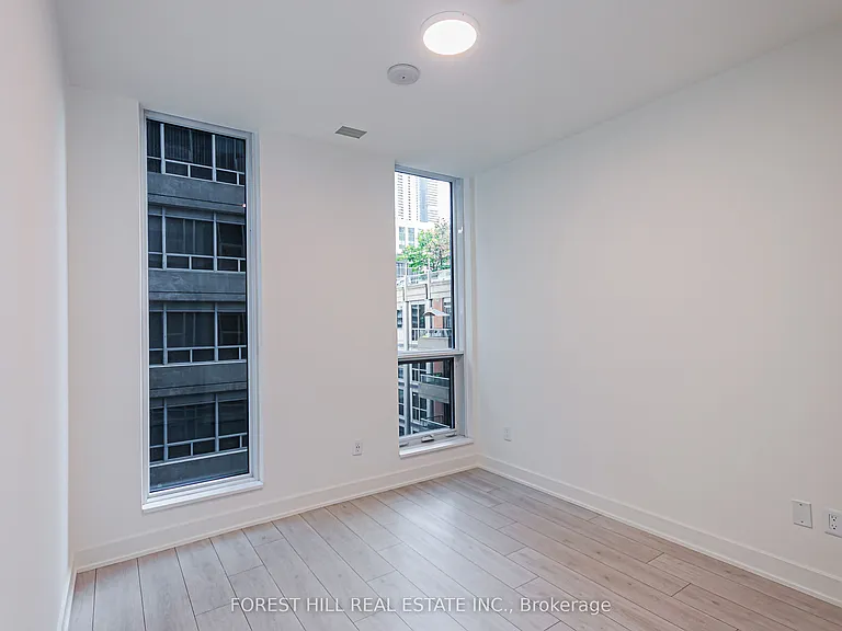 15 Mercer St S #807 — Photo 13