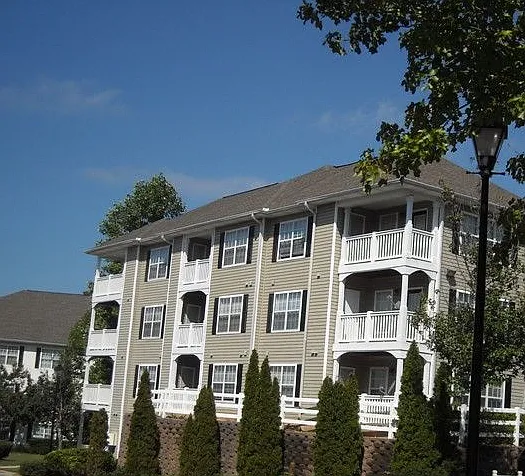 Scarlett Place Apartments — Photo 30