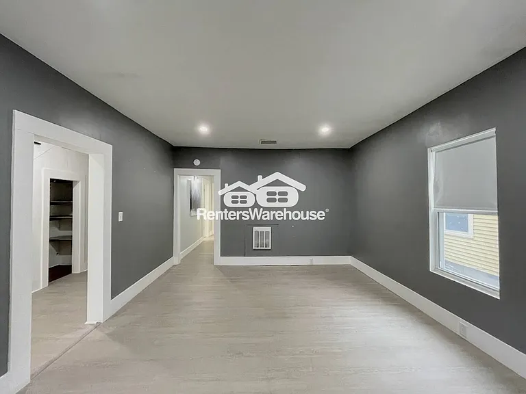 315 Highland Ave — Photo 4