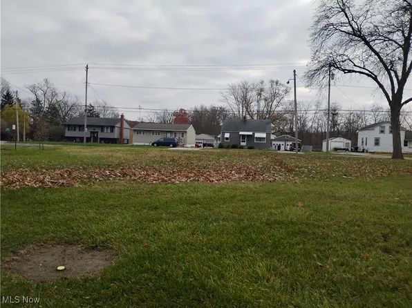 950 W River Rd, Elyria, OH 44035