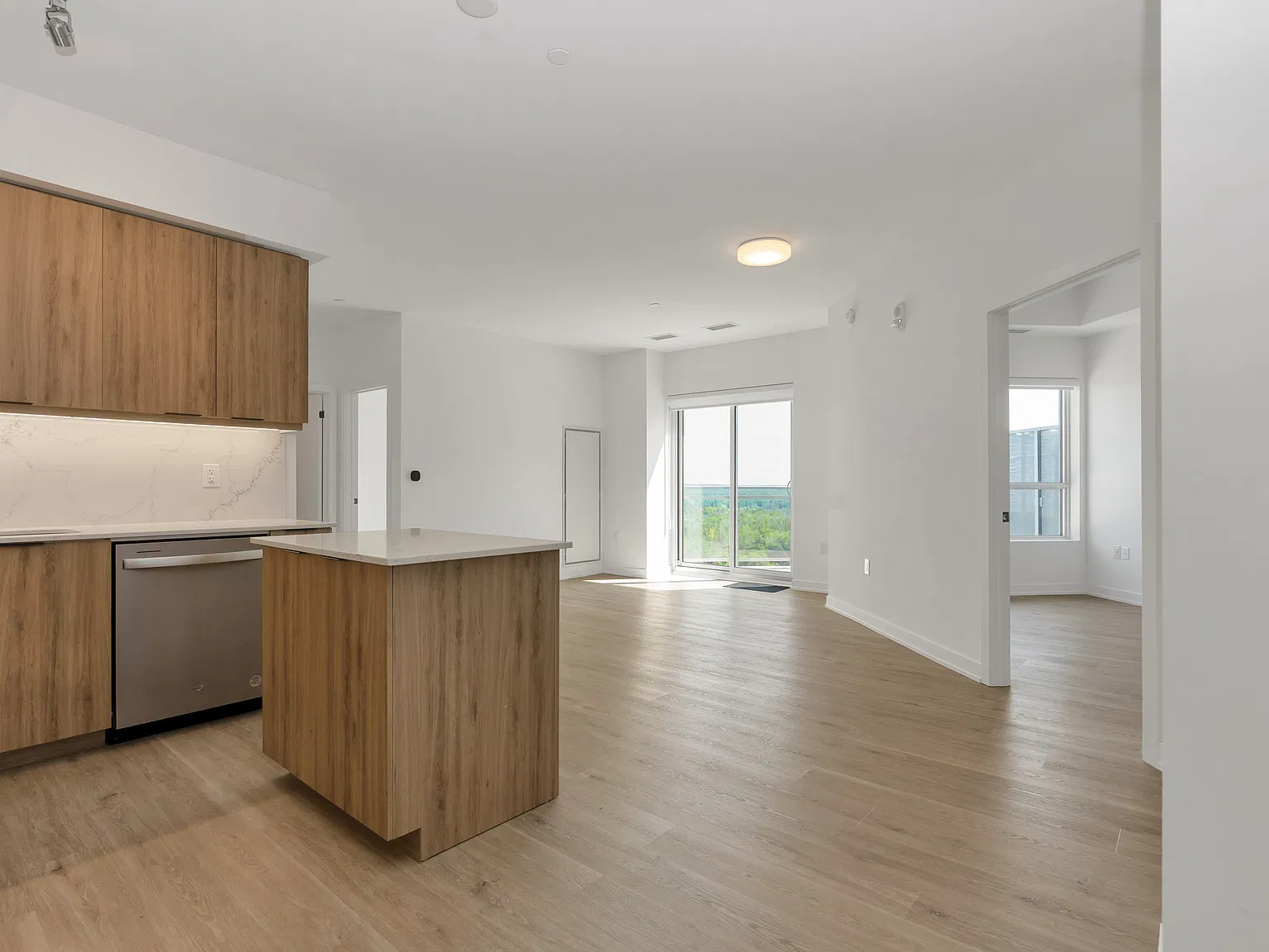 56 Lakeside Ter, Barrie, ON L4M 0L4, Canada — Photo 4