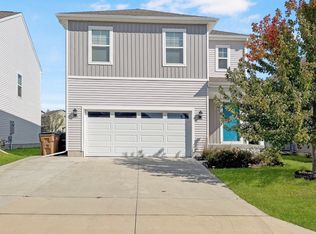 1215 Meadow View Dr, Carlisle, IA 50047