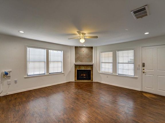 5th image of 1105 E 3rd St