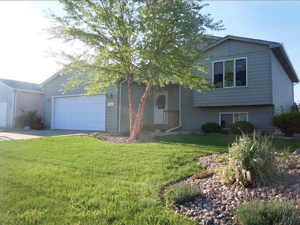 810 Lois Ln