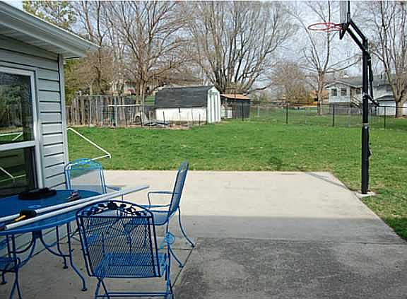 4th image of 6841 NW 54th Ct