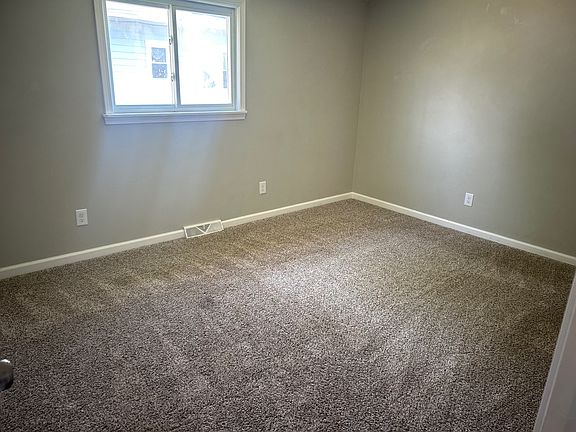 4th image of 181 1/2 Day Ave #181-1/2