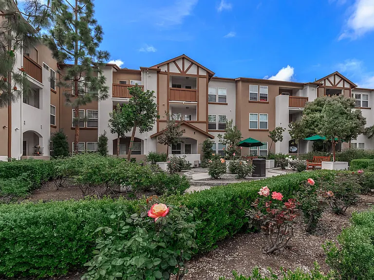 Heritage Park Senior Apartment Homes — Photo 1