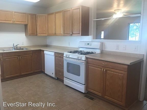 3rd image of 1317 Kimball Ave