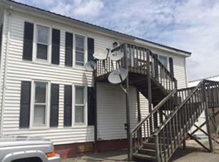 313 Warren St #UPSTAIRS, South Hill, VA 23970