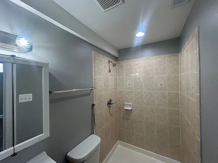 2700 Pelham Ave — Photo 6