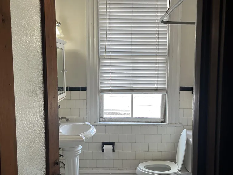 18 W Oglethorpe Ave #B — Photo 8