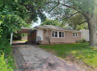 5523 Forest Hills Rd, Rockford, IL 61114