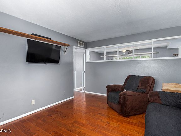 4th image of 2224 W Aster Dr