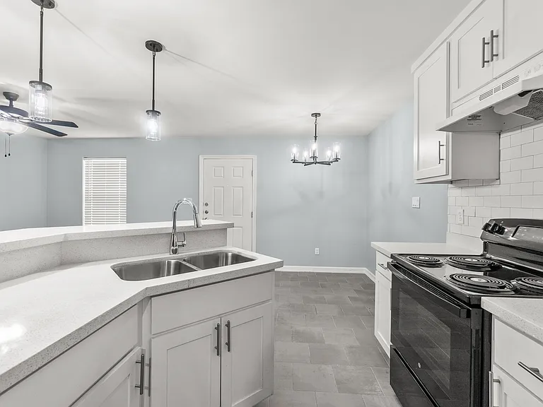 2214 Multi National Dr #B — Photo 10