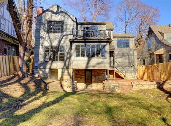 4th image of 2213 W 49th St