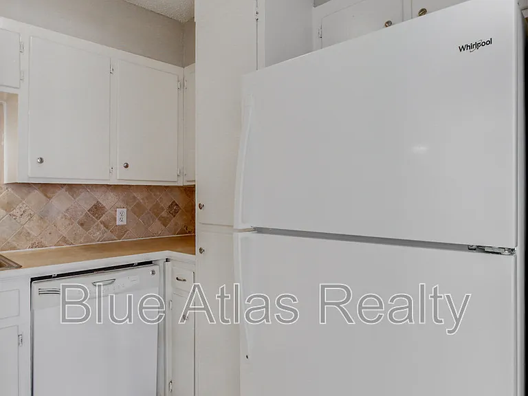 5352 Wonder Dr — Photo 6