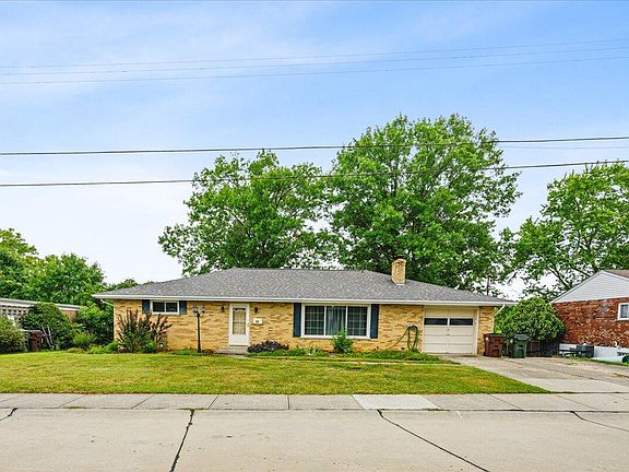 3rd image of 23 Sheridan Dr