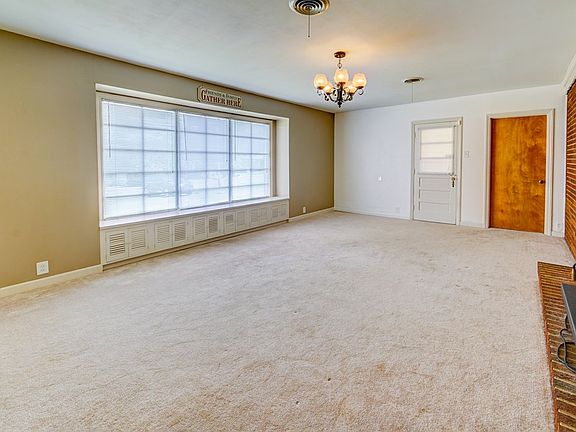 5th image of 206 Laurel Dr