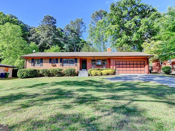 3rd image of 4182 Briarcliff Rd