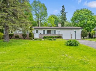 45 Larkspur Dr, Ottawa, ON K2H6K8