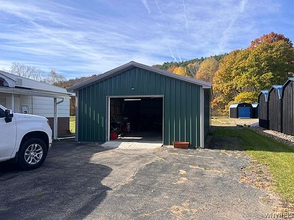 2nd image of 3458 Andover Rd
