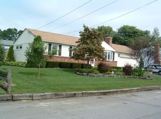 152 Wunnegin Cir, Warwick, RI 02818