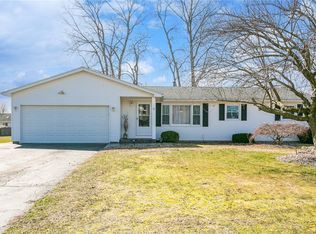 11 Galwood Dr, Rochester, NY 14622