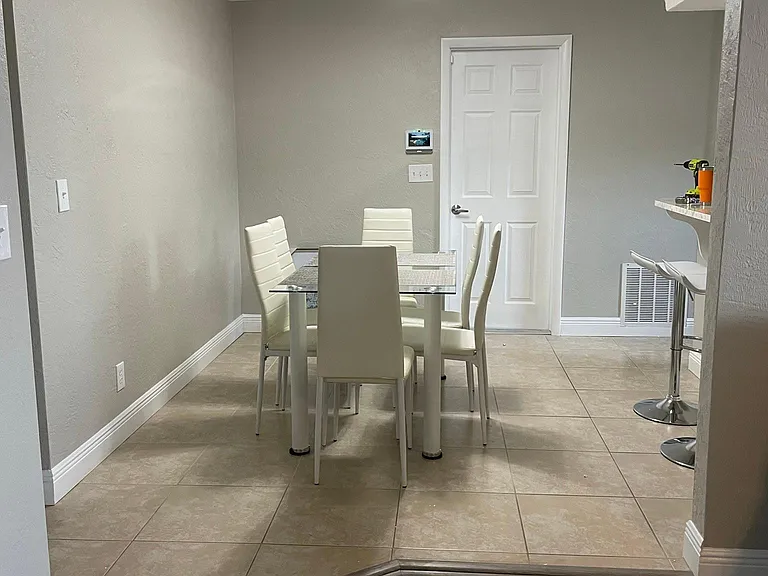 1225 Sunland Rd — Photo 5