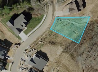 9799 Trestle Cir, Ooltewah, TN 37363