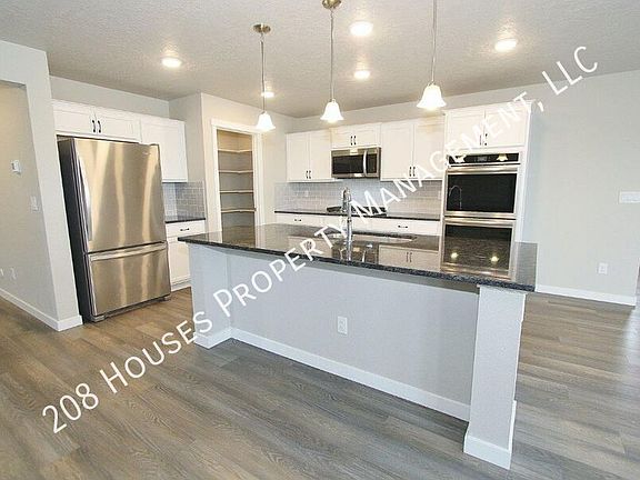 5th image of 17175 N Thomas Paine Way