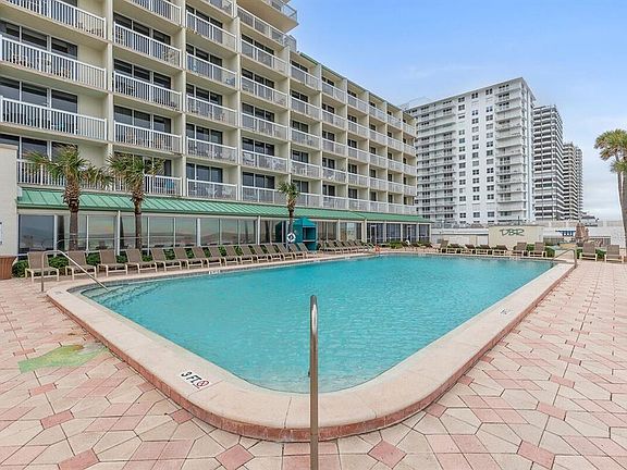 3rd image of 2700 N ATLANTIC AVENUE #819
