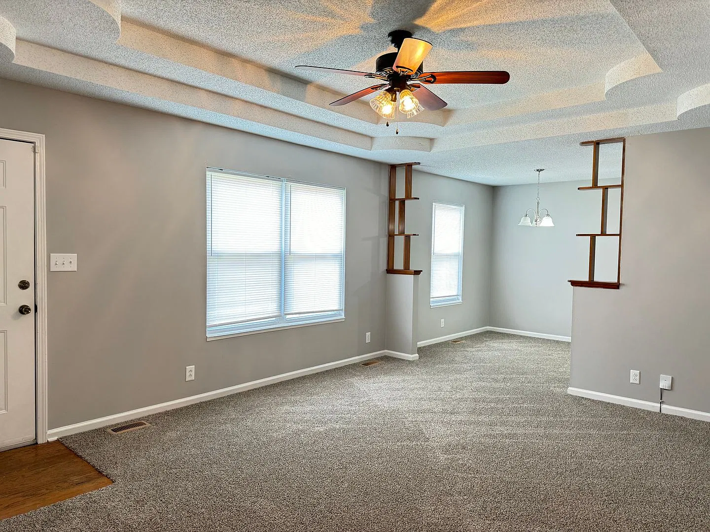 This lovely ranch style home features 3 bedrooms and 2 full bathrooms! — Photo 4