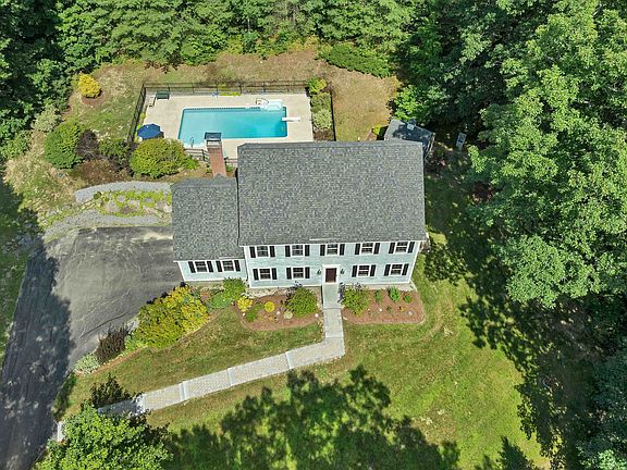2nd image of 52 Riverdale Road
