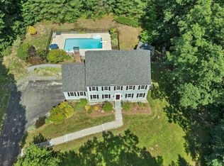 52 Riverdale Rd, New Boston, NH 03070