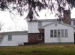 27 Pond St, Sterling, CT 06377