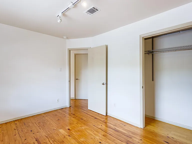 1420 W Alabama St #A — Photo 30