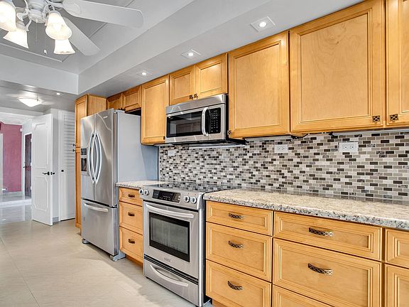 5th image of 3900 N Ocean Drive #4E