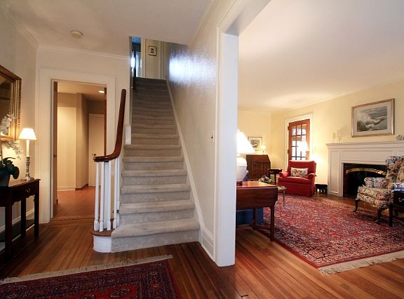 2nd image of 382 Summit Ave