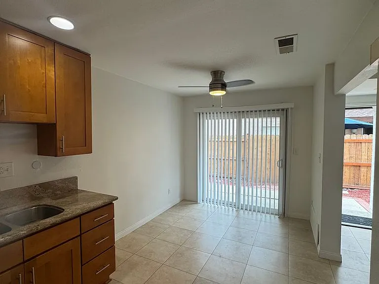 2210 & 2212 E Avalon Ave — Photo 4