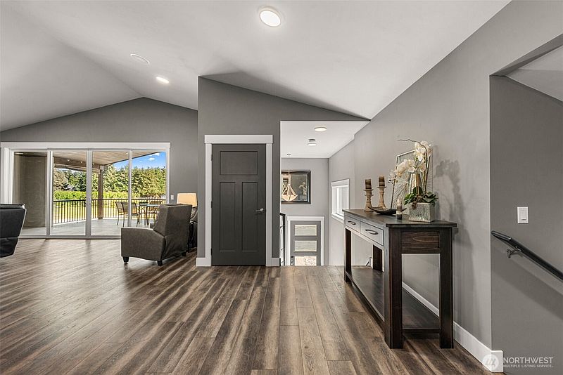 3rd image of 64 Spurlock Lane