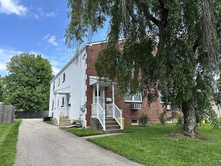 7815 Queen St — Photo 11