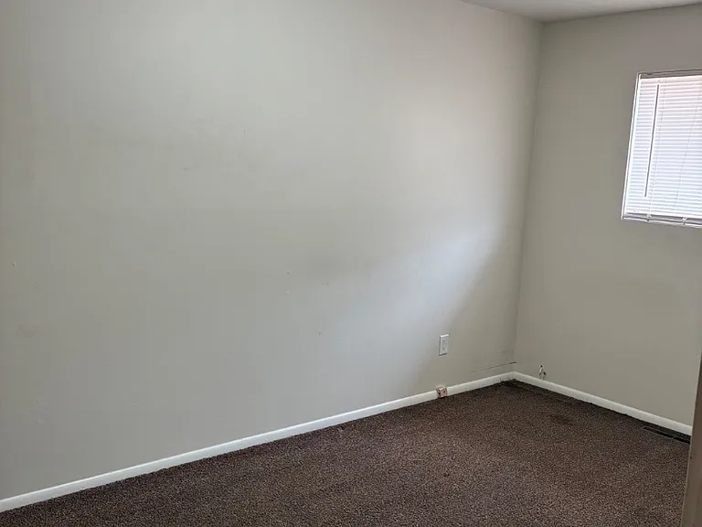 Unit Photo