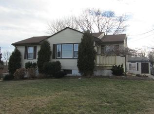 91 Evergreen Ave, Tiverton, RI 02878