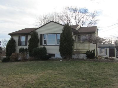 91 Evergreen Ave, Tiverton, RI, 02878