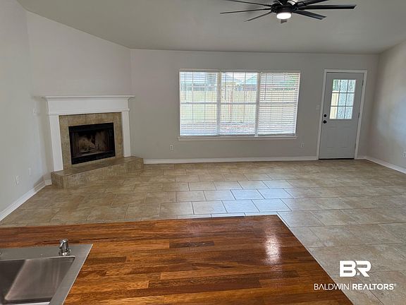 5th image of 114 N Pine Place Dr