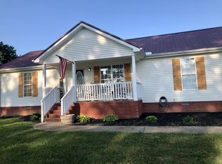 1075 Oak Grove Rd, Goodspring, TN 38460