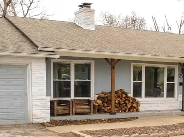 7625 Charlotte St, Kansas City, MO 64131